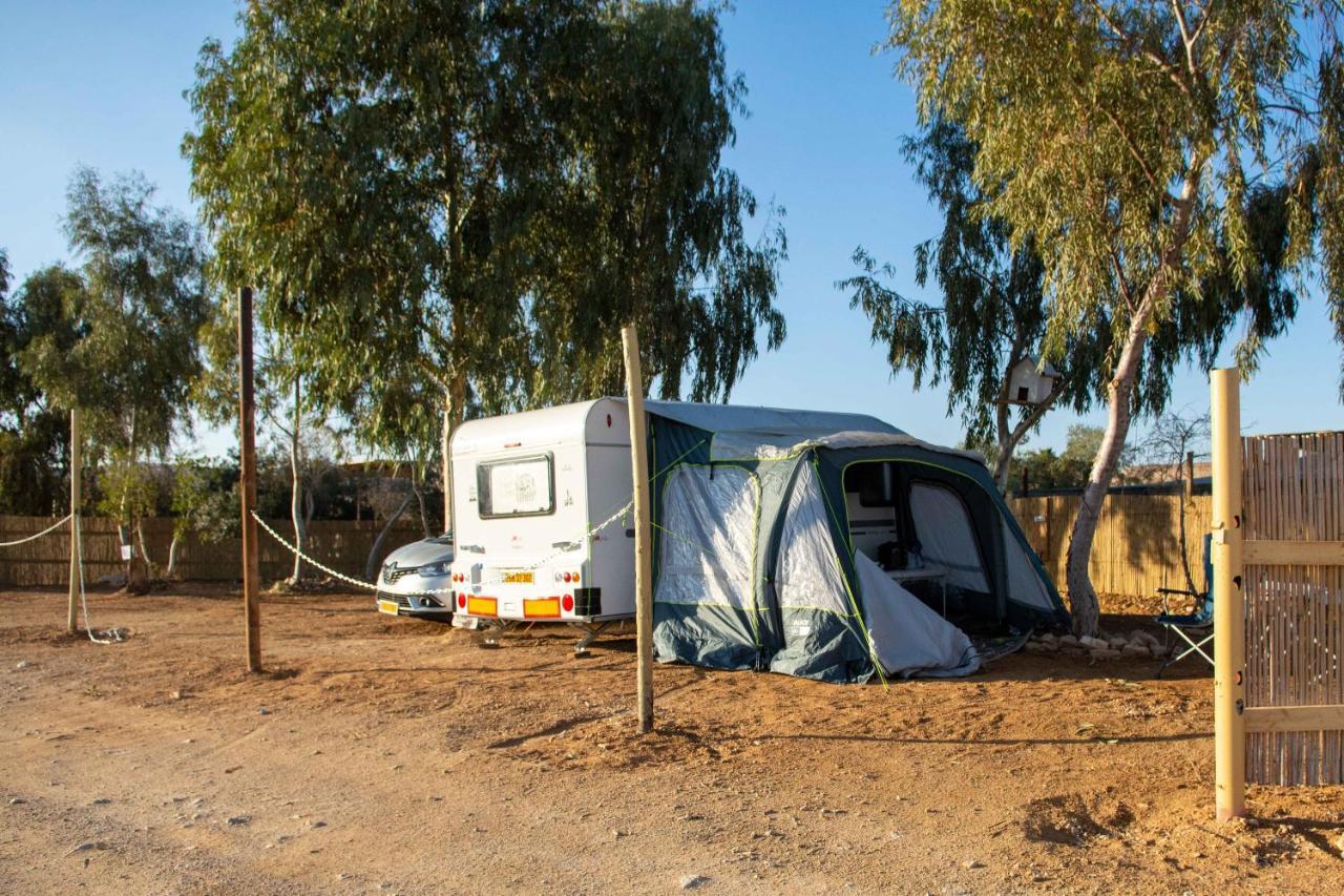 Kfar Hanokdim Arad Esterno foto