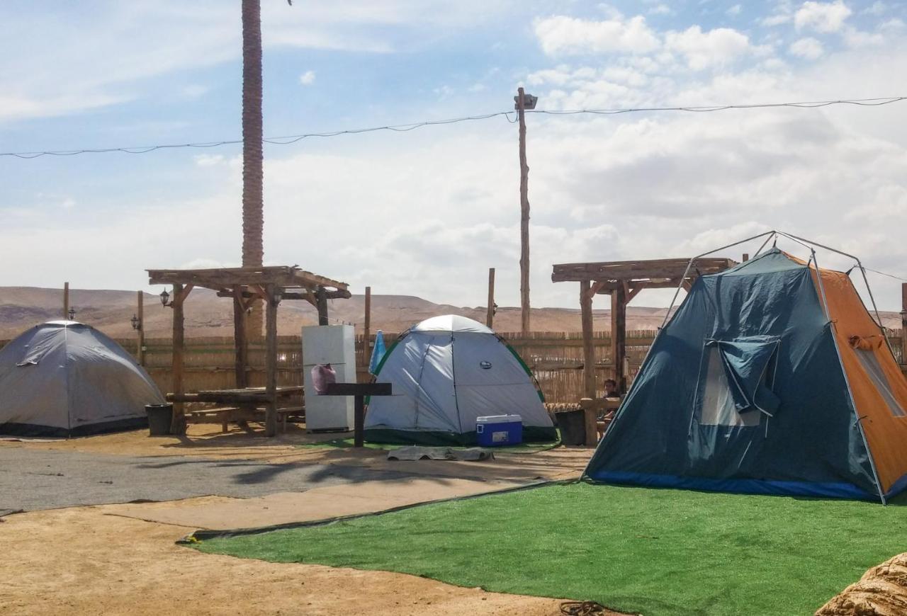 Kfar Hanokdim Arad Esterno foto