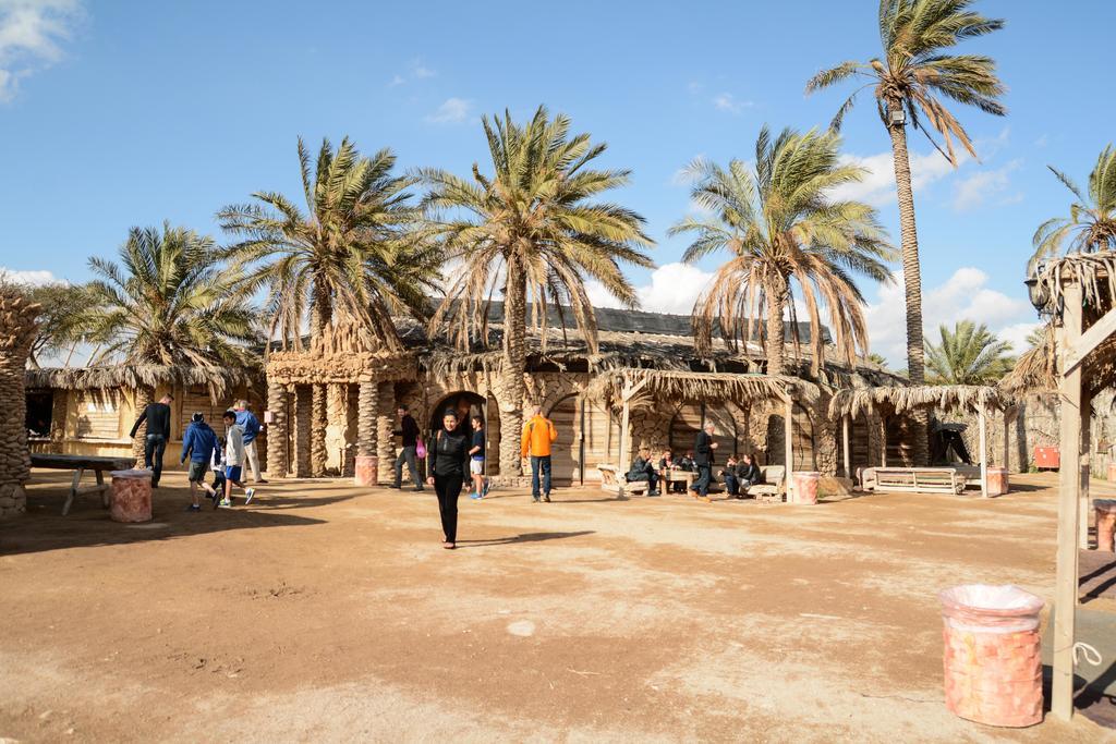 Kfar Hanokdim Arad Esterno foto
