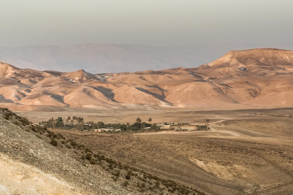 Kfar Hanokdim Arad Esterno foto